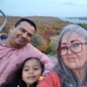 Meet your Posher, Esmeralda